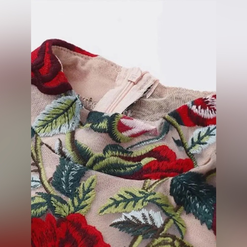Floral Embroidered High Neck Mini Dress, (NOT Oscar de la Renta), Luxury Mini - Picture 11 of 14